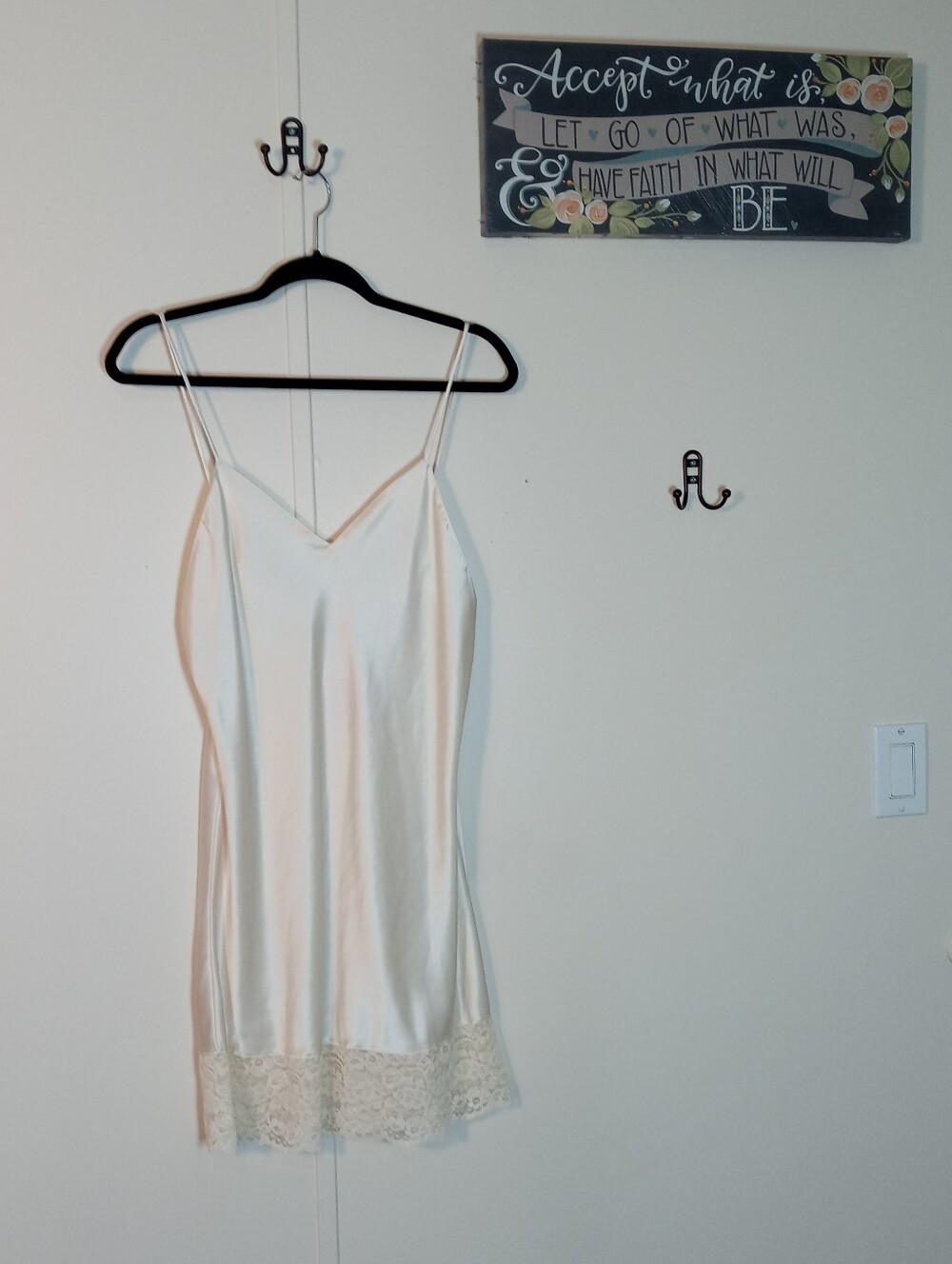 Sexy Calvin Klein Medium Cream Spaghetti strap with Gorgeous lace Hem Lingerie